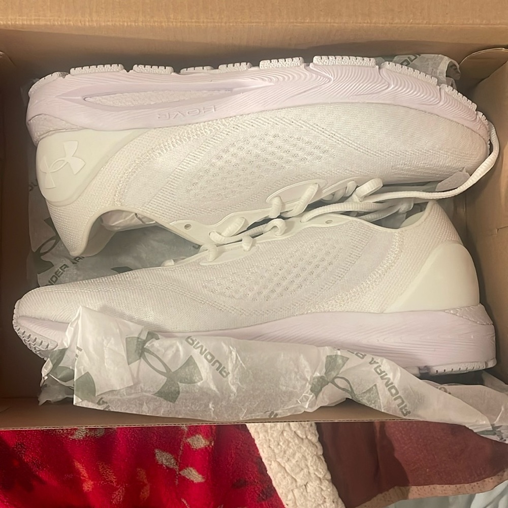 *NEW* Under Armour UA HOVR Sonic 5 Running Shoes